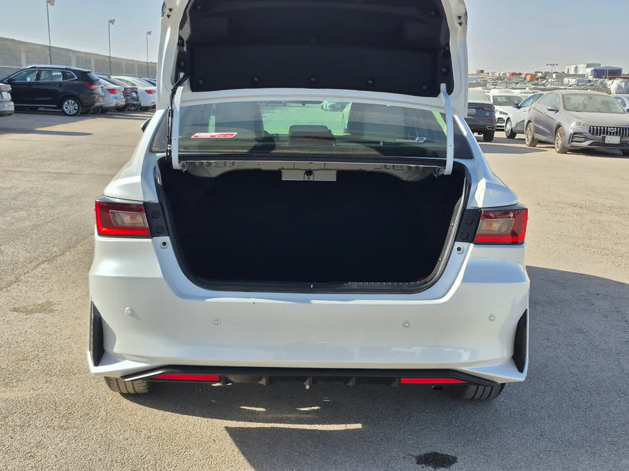 2024 Toyota Yaris  Y Plus 