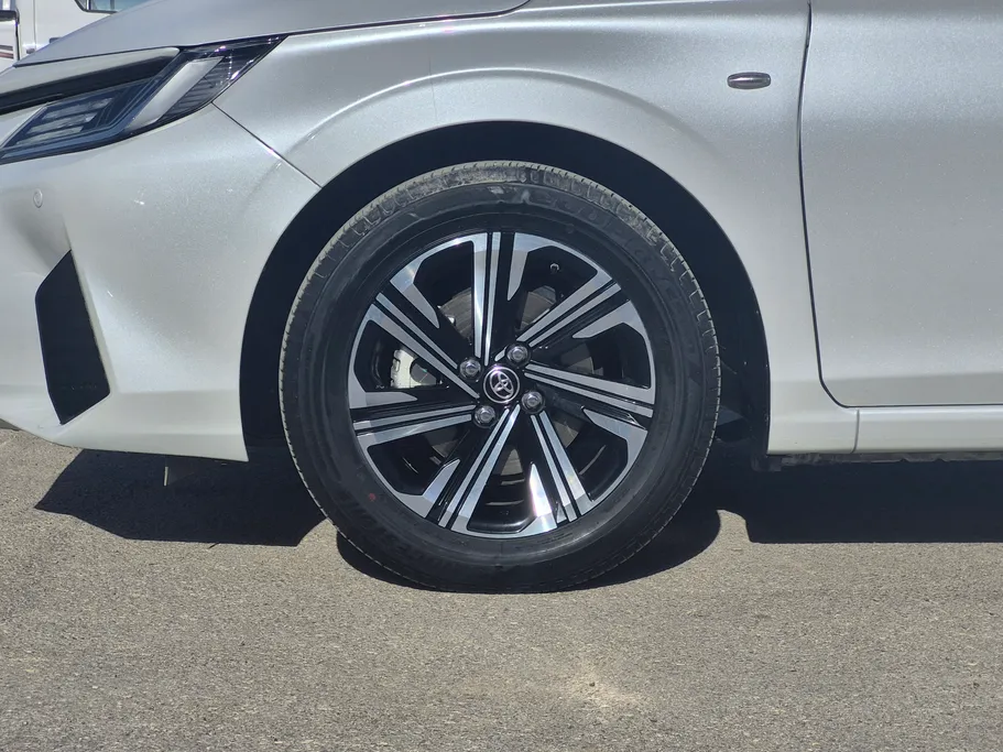 2024 Toyota Yaris  Y Plus 