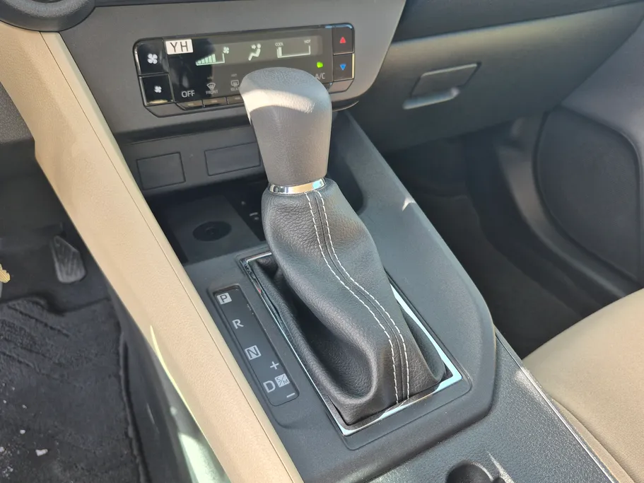 2024 Toyota Yaris  Y Plus 