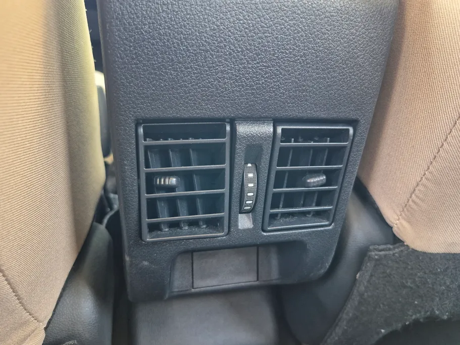 تويوتا يارس Y 2023 