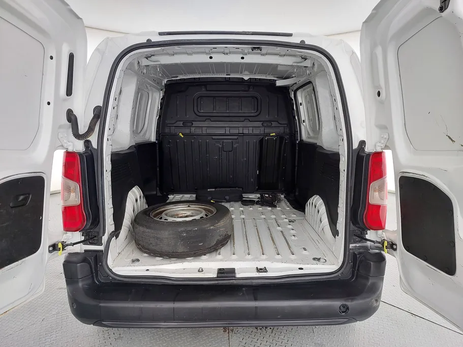 بيجو بارتنر Short van 2022 