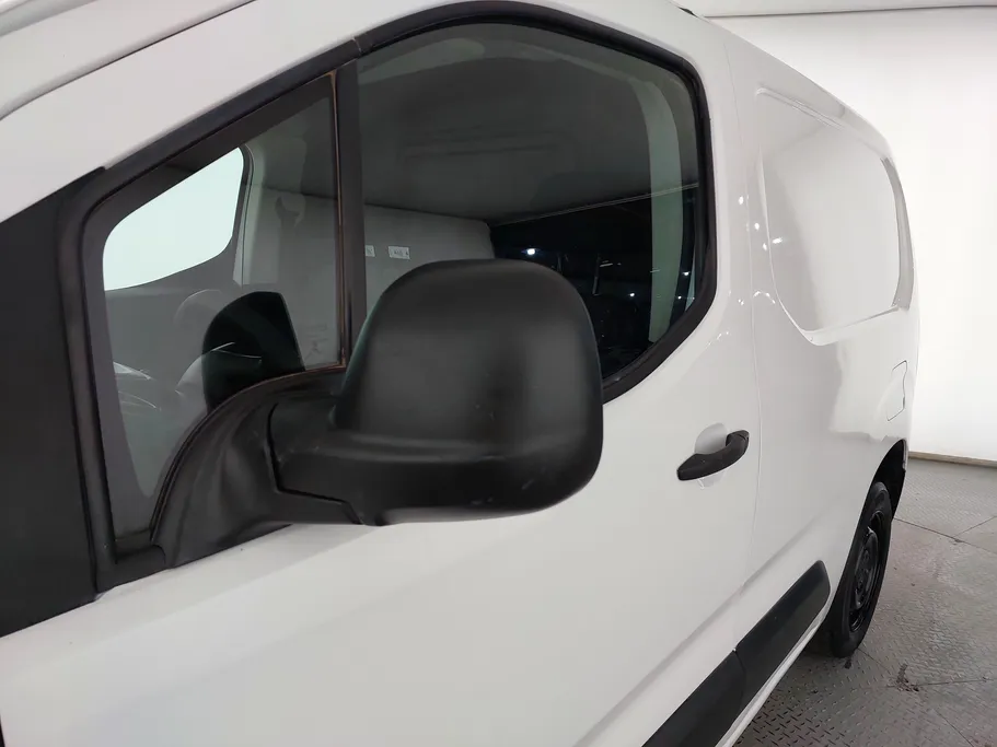 بيجو بارتنر Short van 2022 