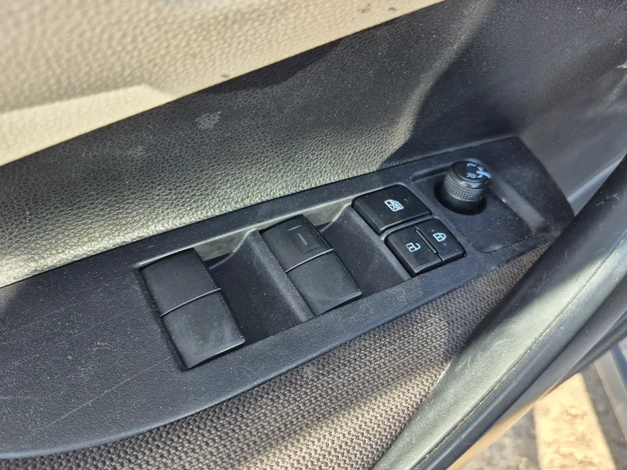 تويوتا كورولا XLI 2023 