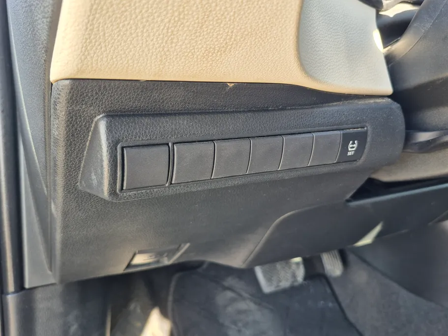 تويوتا كورولا XLI 2023 