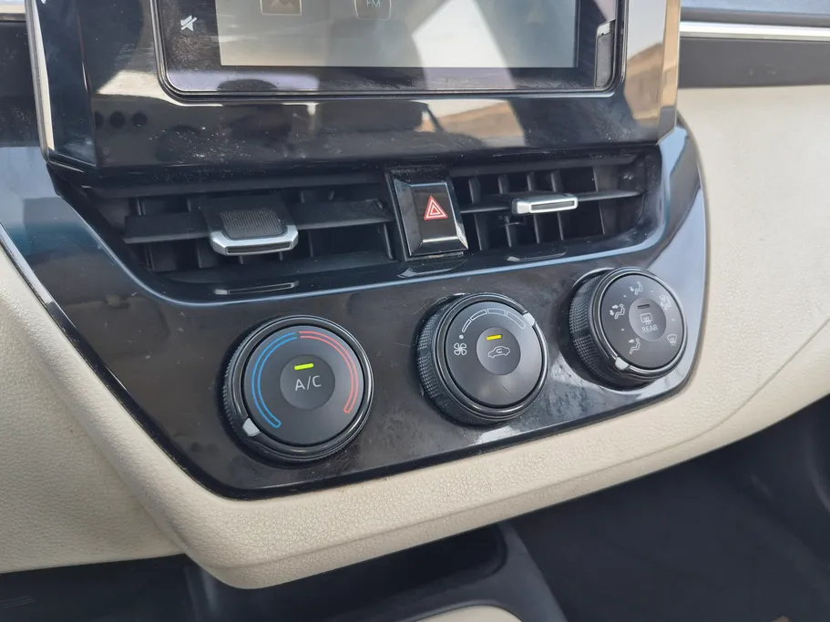 تويوتا كورولا XLI 2023 