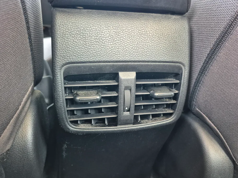 تويوتا كورولا XLI 2023 