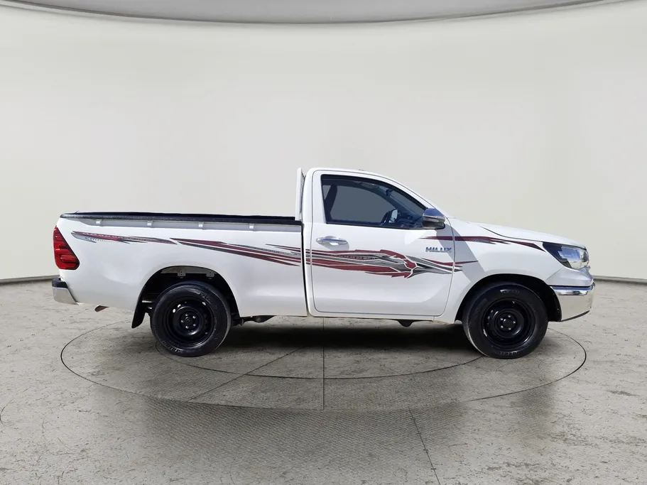 2024 Toyota Hilux GLX 