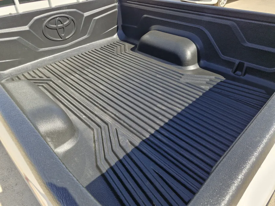 2024 Toyota Hilux GLX 