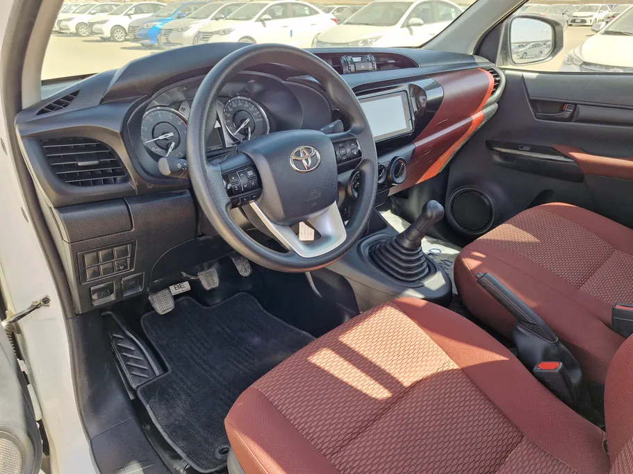2024 Toyota Hilux GLX 