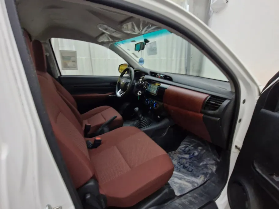 2024 Toyota Hilux GLX 