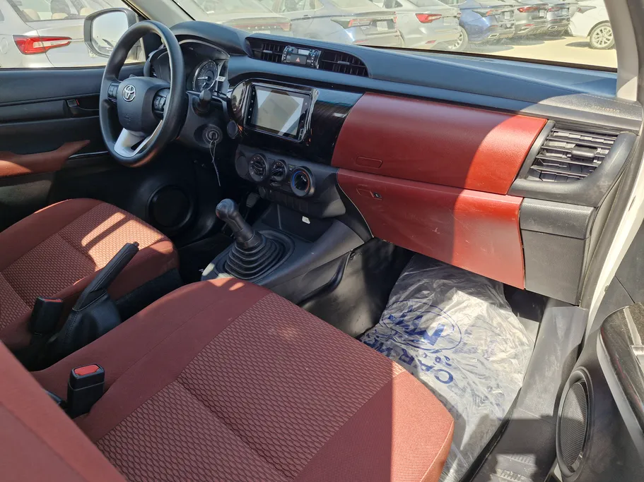 2024 Toyota Hilux GLX 
