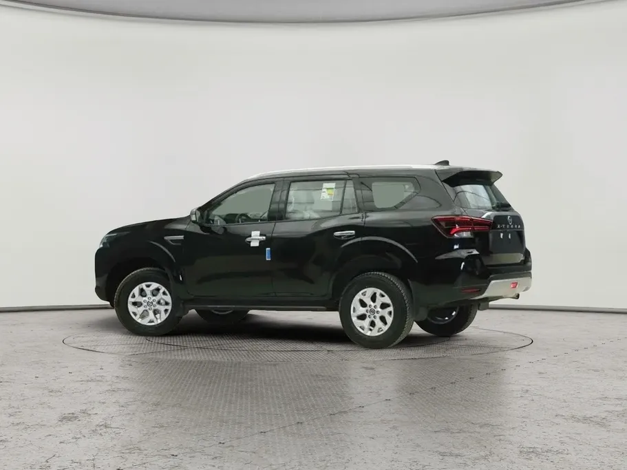 2024 Nissan Xterra Titanium 