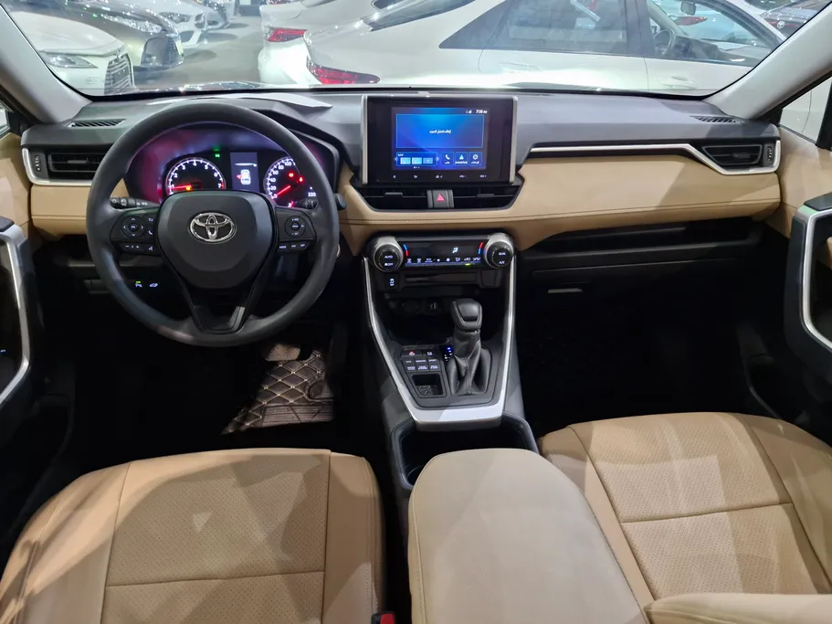 2025 Toyota RAV4 XLE 