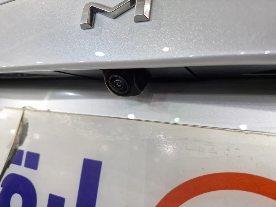 تويوتا كامري LE 2025 