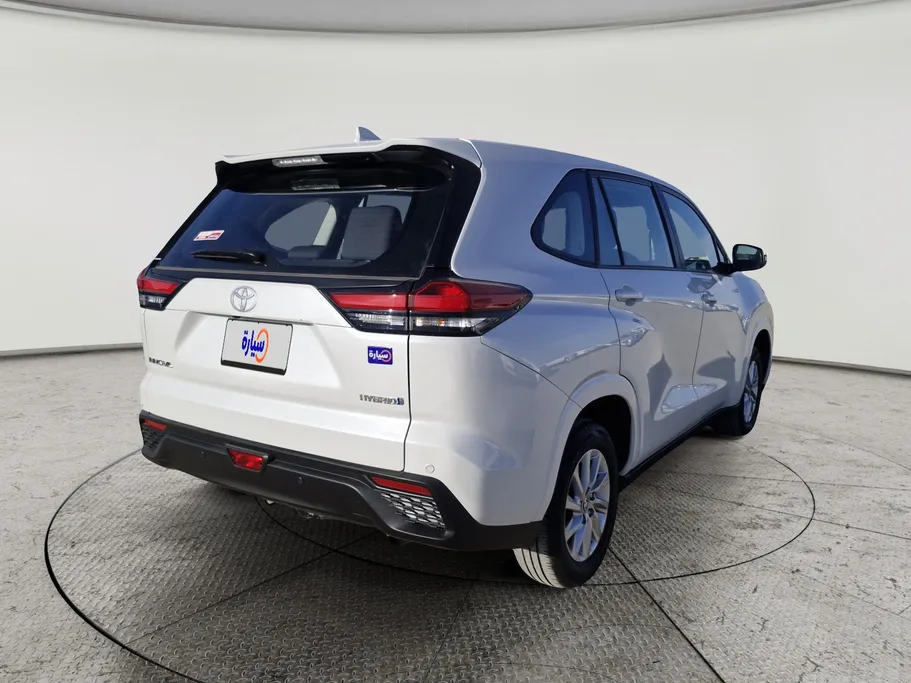 تويوتا اينوفا GL HEV 2024 