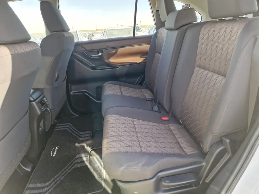 تويوتا اينوفا GL HEV 2024 