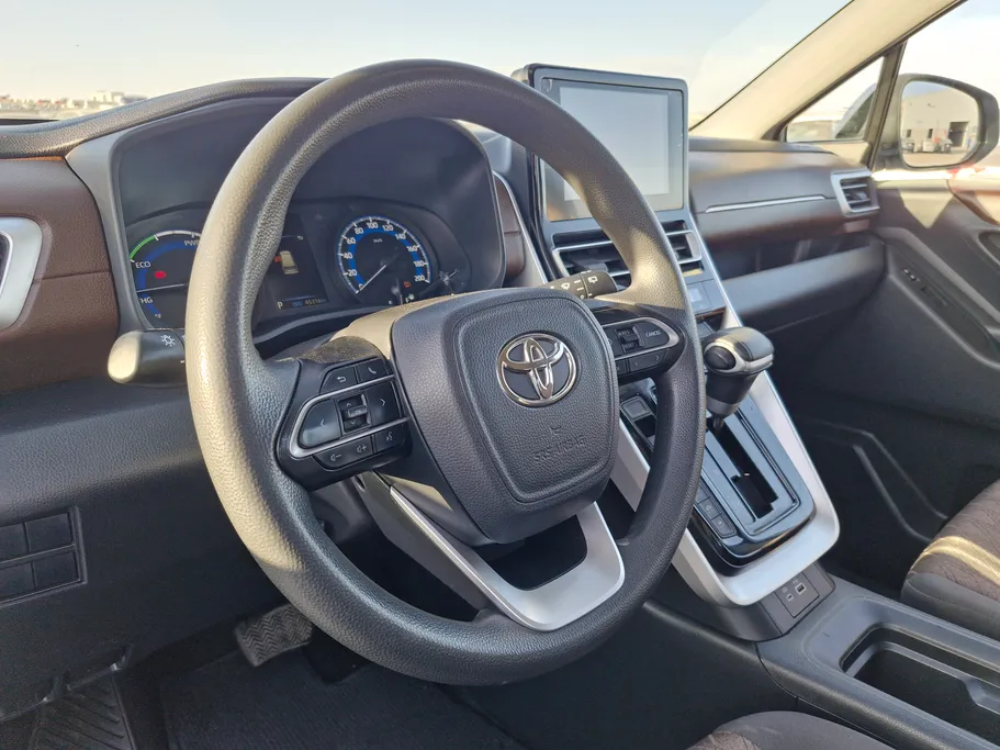 2024 Toyota Innova GL HEV 