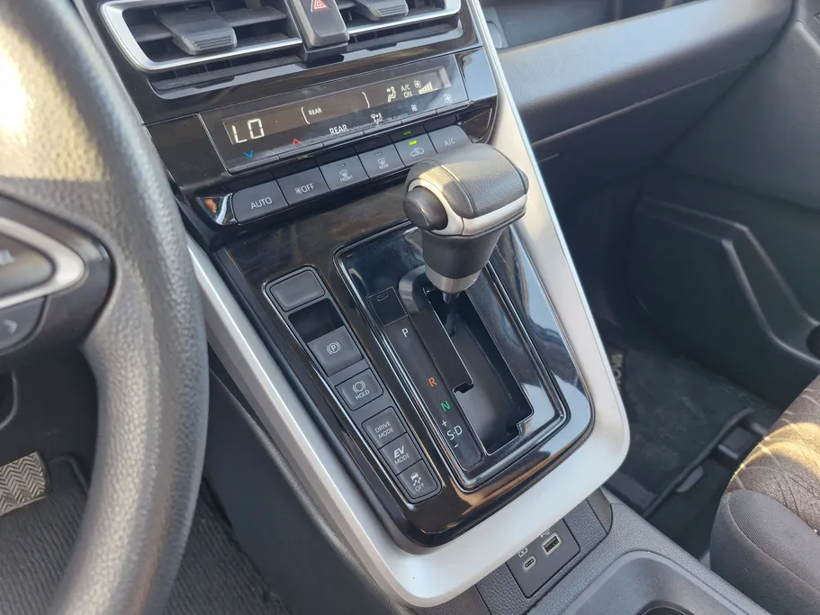 2024 Toyota Innova GL HEV 