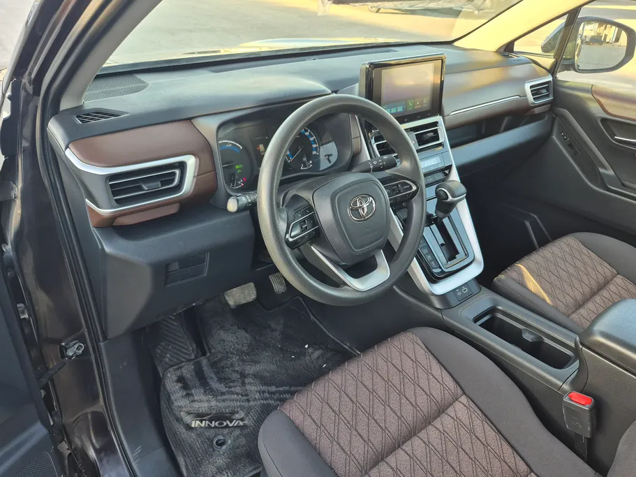 2024 Toyota Innova GL HEV 