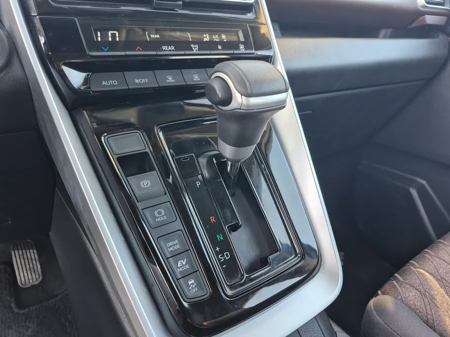 2024 Toyota Innova GL HEV 