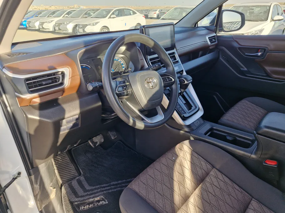 2024 Toyota Innova GL HEV 