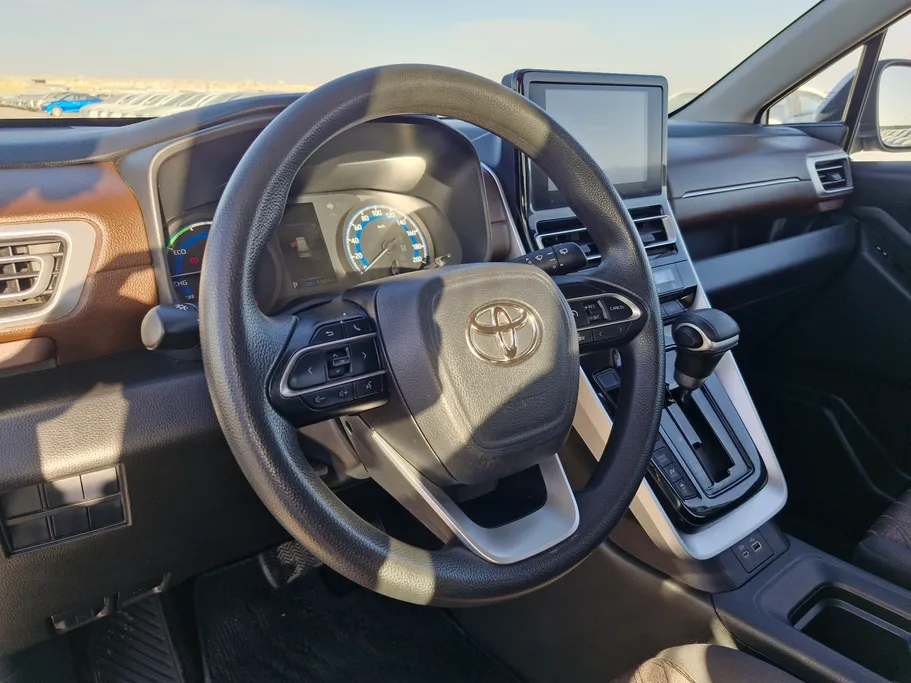 2024 Toyota Innova GL HEV 