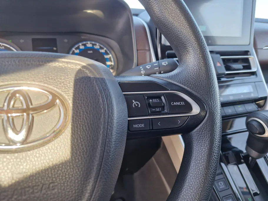 2024 Toyota Innova GL HEV 