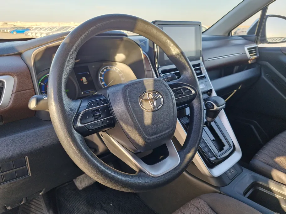 2024 Toyota Innova GL HEV 