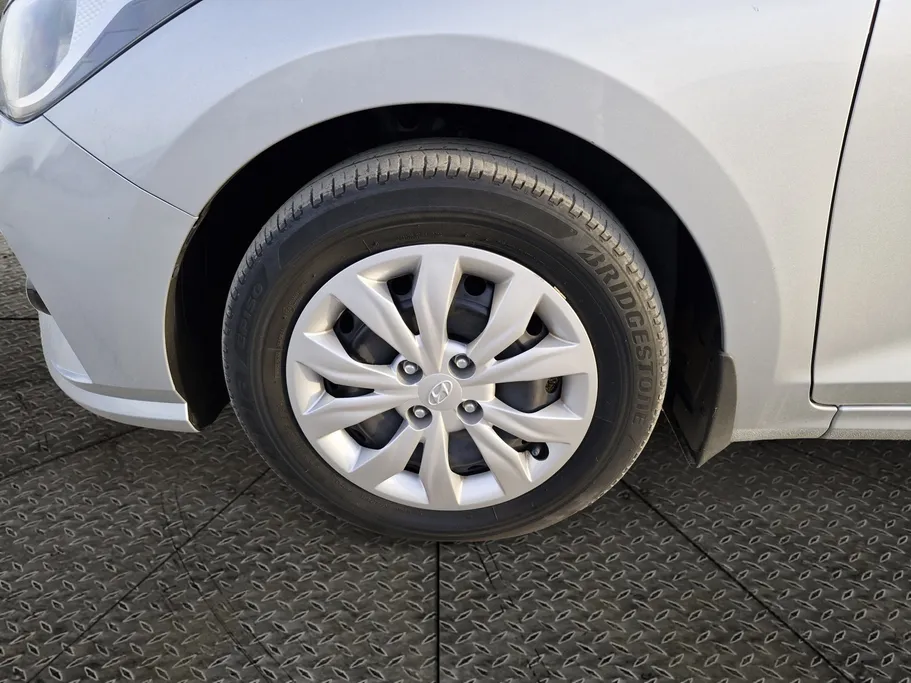 2022 هيونداي Accent سمارت 