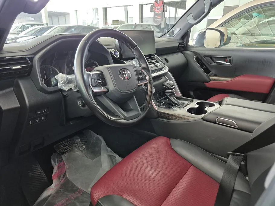 2024 Toyota Land Cruiser VXR 