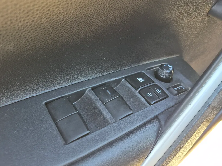 2023 Toyota Corolla Cross LE HEV 