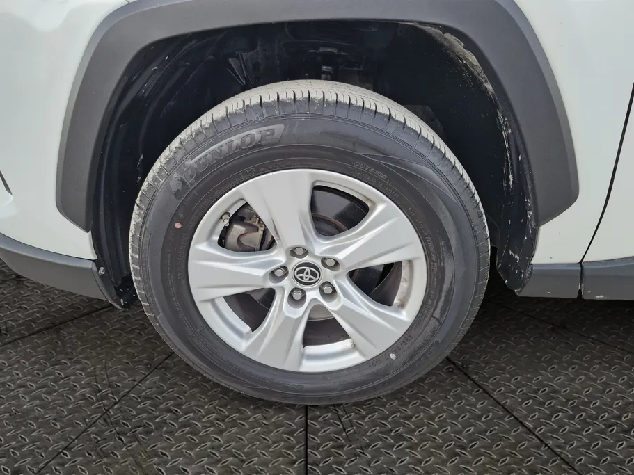 تويوتا راف فور LE 2021 