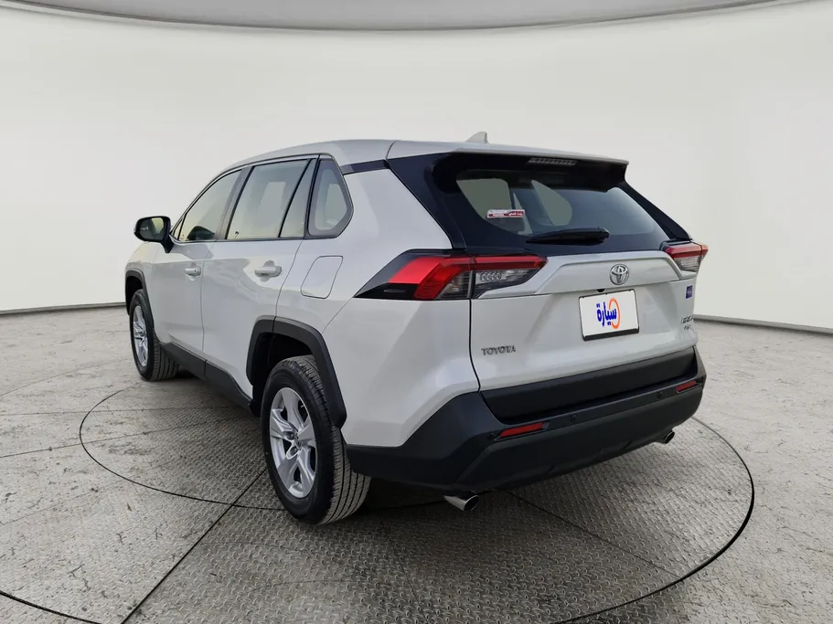 تويوتا راف فور LE 2021 