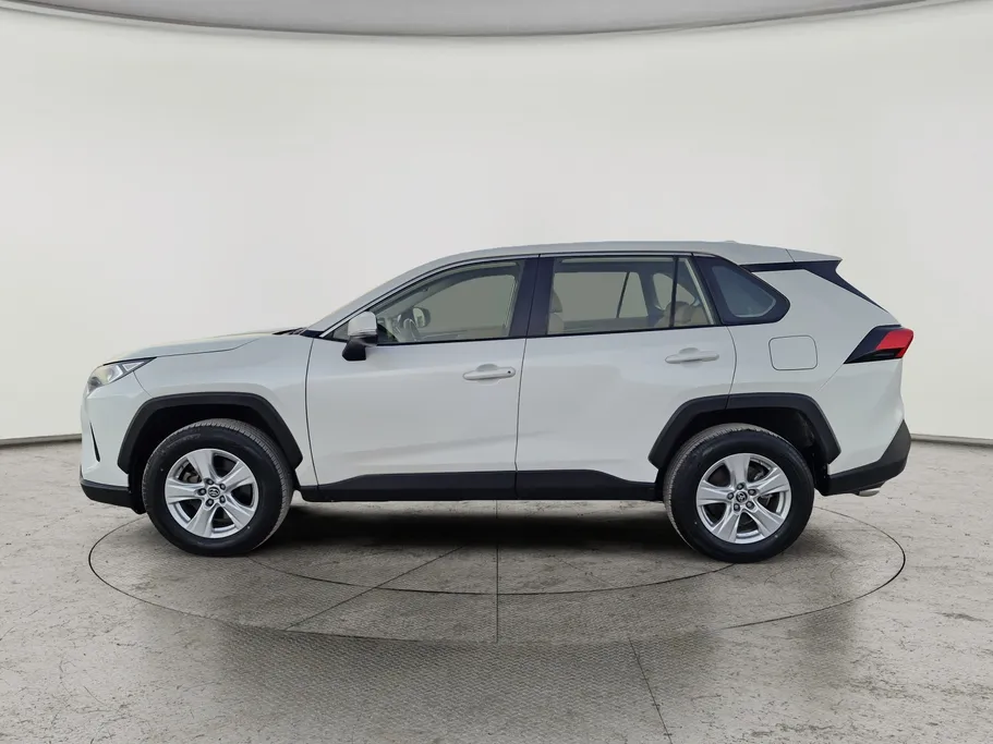 تويوتا راف فور LE 2021 