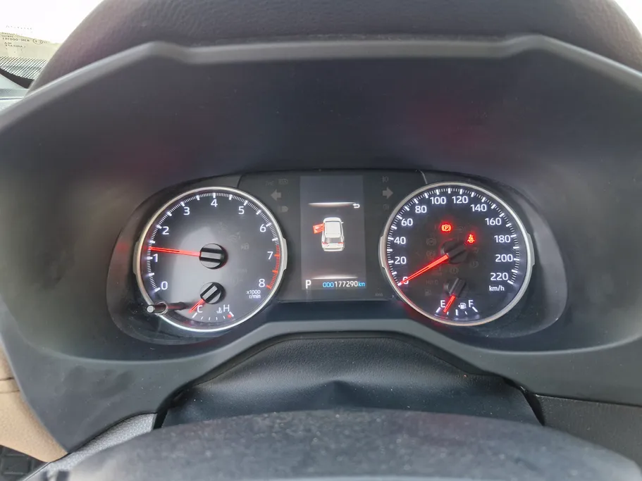 تويوتا راف فور LE 2021 