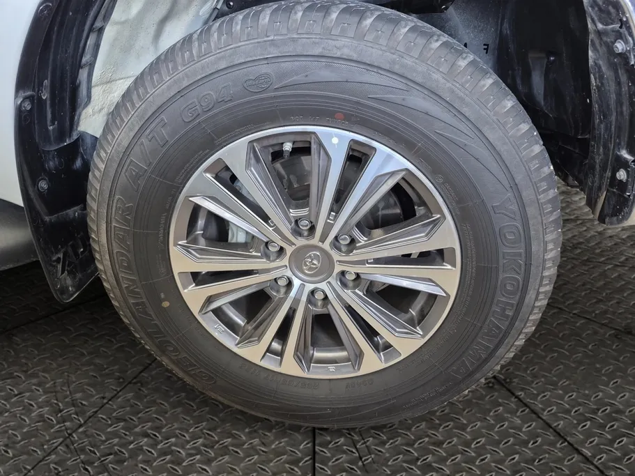 2025 Toyota Hilux SGLX 4X4 2.7L AT 