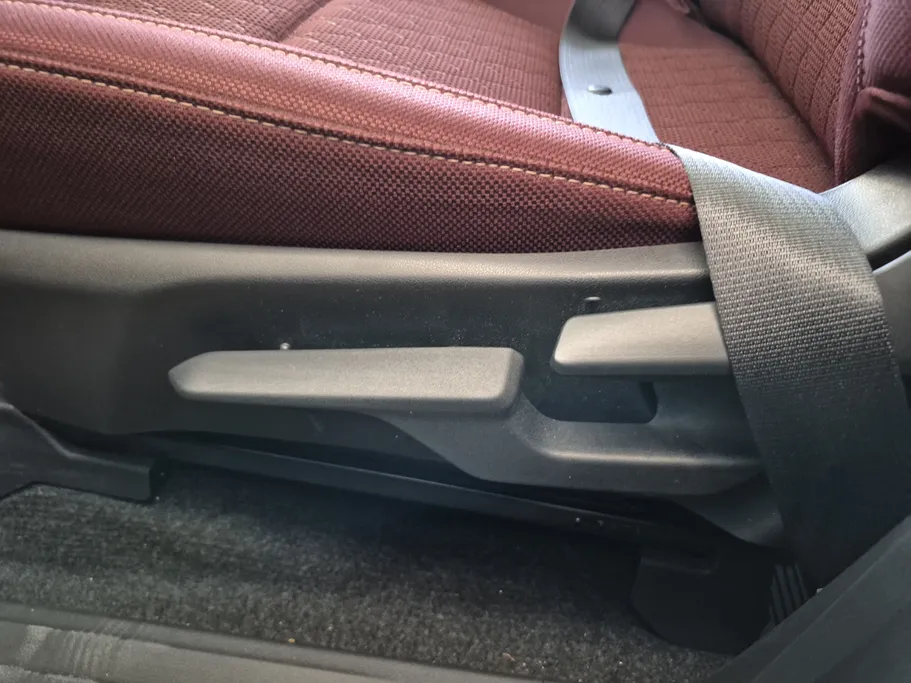 2025 Toyota Hilux SGLX 4X4 2.7L AT 