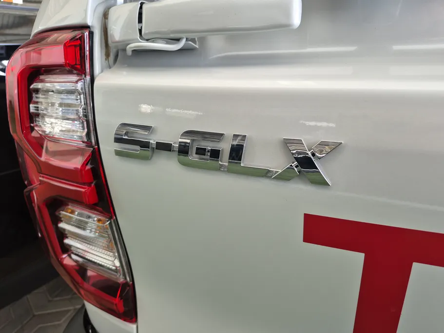 2025 Toyota Hilux SGLX 4X4 2.7L AT 