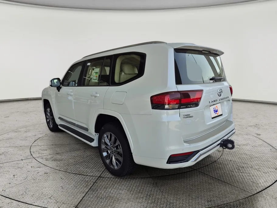 2024 Toyota Land Cruiser GXR4 