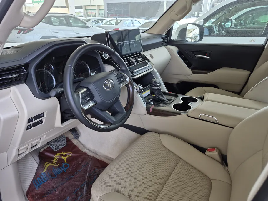 2024 Toyota Land Cruiser GXR4 