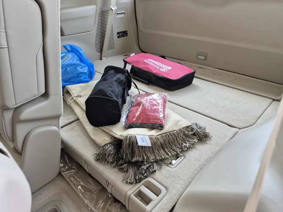 2024 Toyota Land Cruiser GXR4 