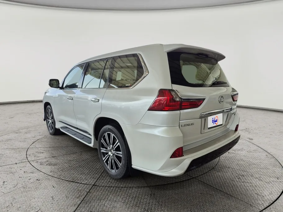 لكزس LX 570 S 2021 