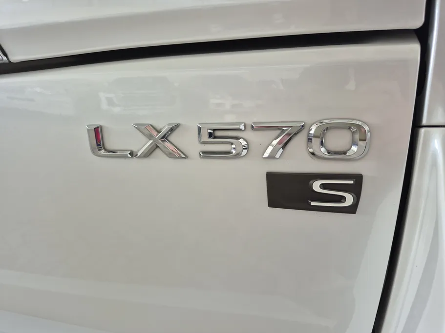 2021 Lexus LX 570 S 