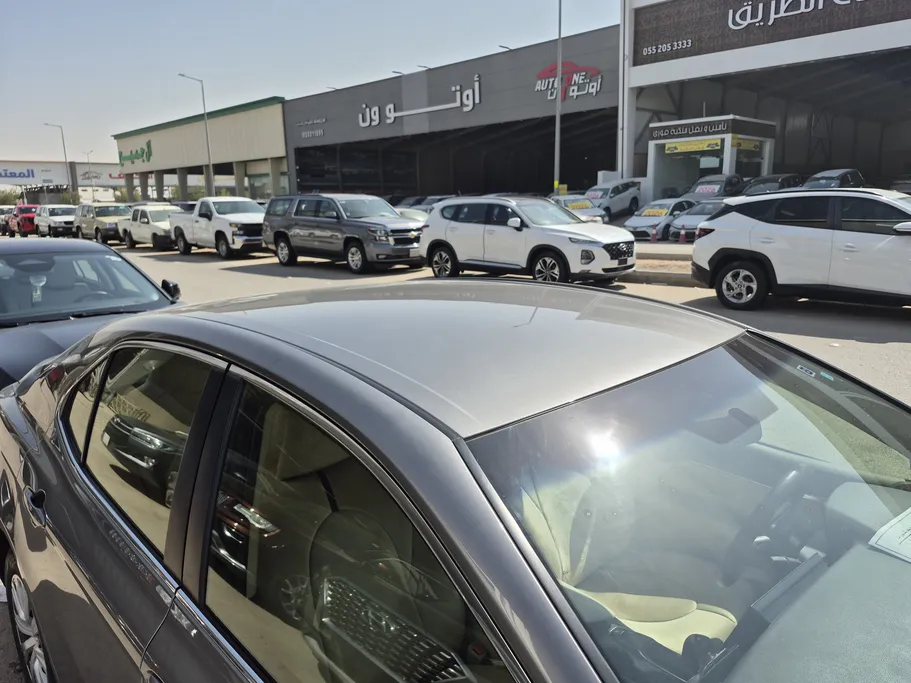 تويوتا كامري LE STD 2024 