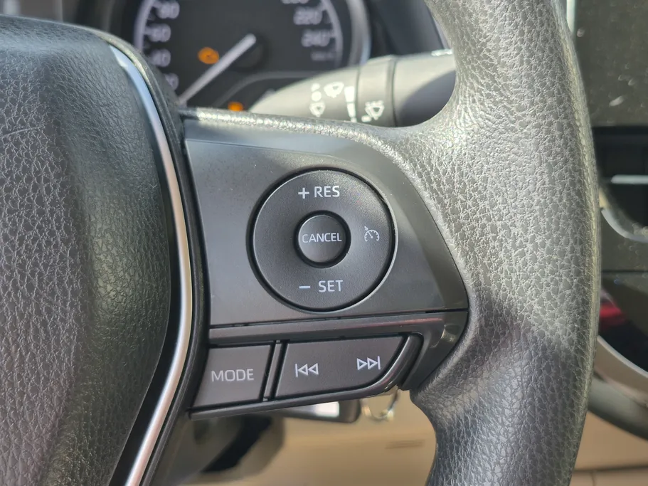 تويوتا كامري LE STD 2024 