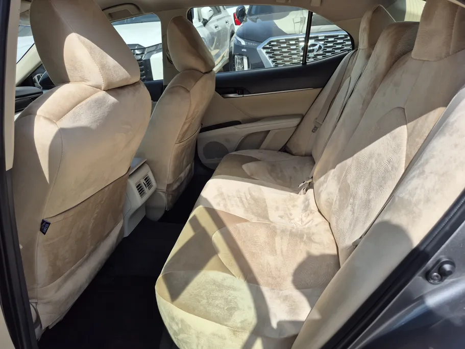 تويوتا كامري LE STD 2024 