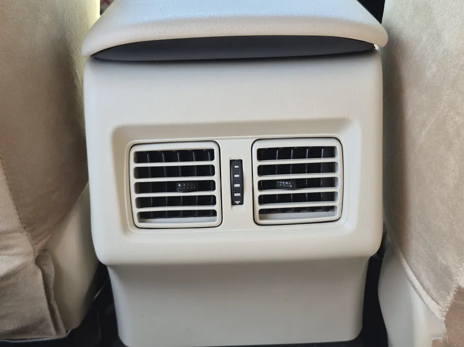 تويوتا كامري LE STD 2024 