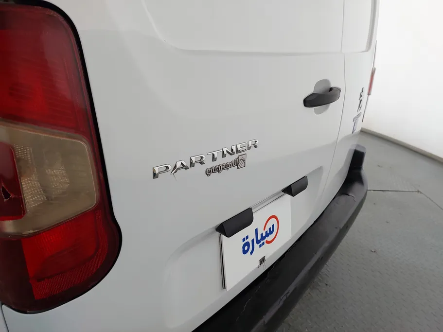 بيجو بارتنر Short van 2023 