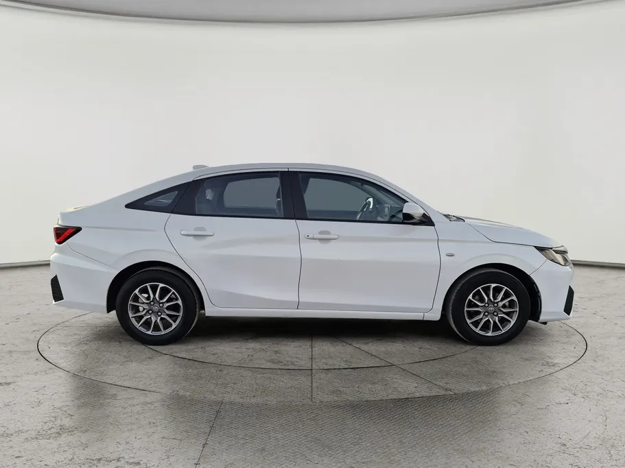 تويوتا يارس Y 2023 