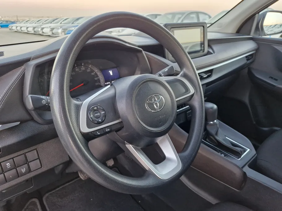 تويوتا يارس Y 2023 